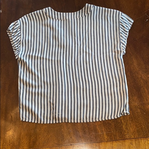 Shirt - Picture 3 of 5